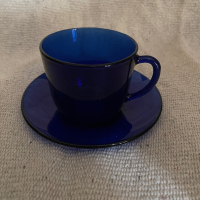 Винтидж кобалтово синьо стъкло чаши и чинийки, снимка 3 - Сервизи - 44820905