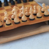 Неизползван дървен туристически шах от '' ГДР '' с магнити, снимка 13 - Колекции - 40196771