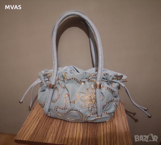 Нова светло синя чанта със златна декорация, снимка 1
