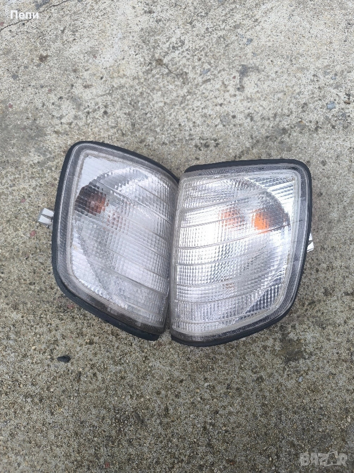 Бели мигачи за Мерцедес 124, снимка 1