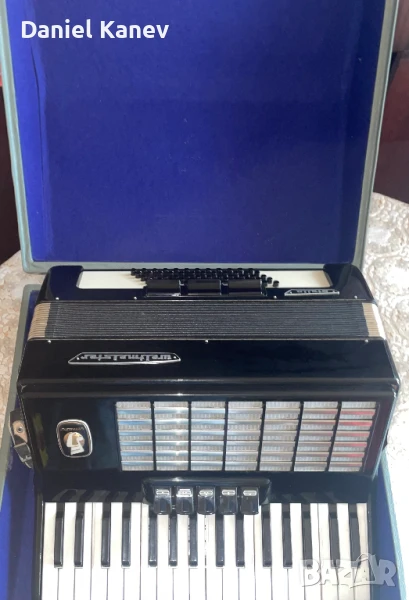 Акордеон Weltmeister Stella – 60 баса, снимка 1