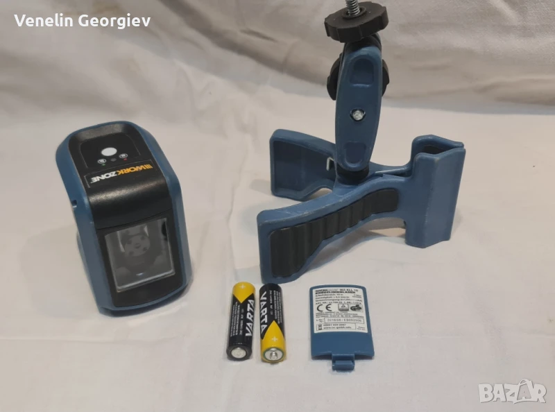 Лазарен нивелир WORKZONE WZ-KLL 10, кръстов, червени линии., снимка 1