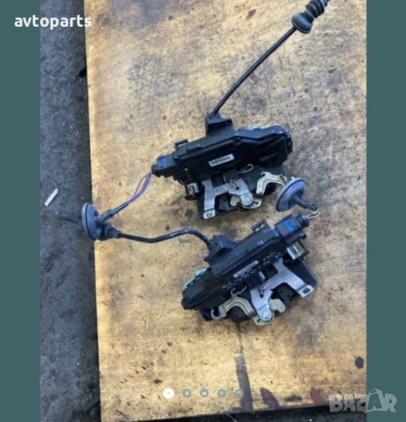 Skoda octavia 2005година седан брави предна дясна и задна лява врата, снимка 1