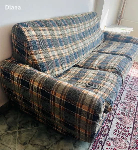 Триместен разтегателен диван, снимка 1