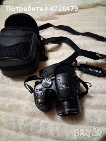 Фотоапарат Fuji s1800 с калъф.
