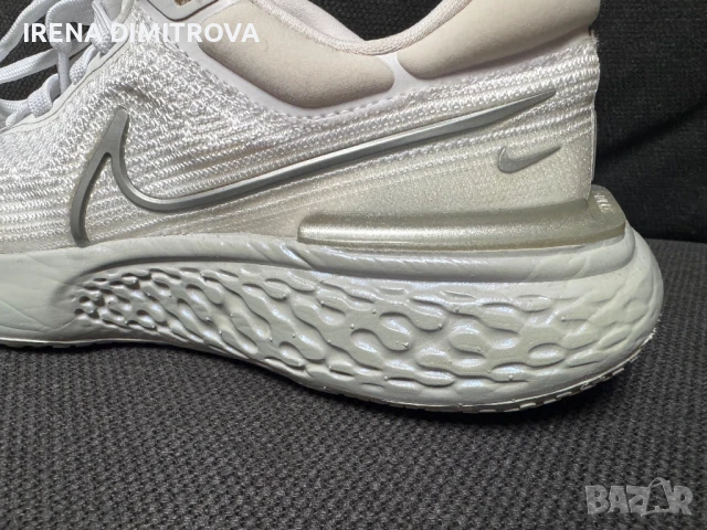 Nike zoom invisible run, снимка 2 - Маратонки - 51359362