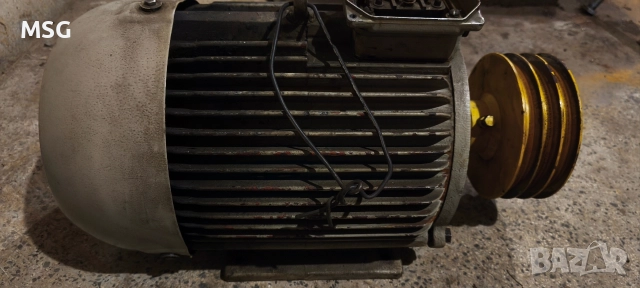 Трифазен Ел.двигател електромотор 11 кВ / 2900 оборота, снимка 3 - Електродвигатели - 52677198