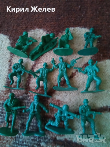 Войници пластмасови 12 броя 51737