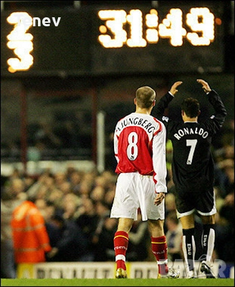 Manchester United Ronaldo Away 2003 2004 2005 Nike Long Sleeve Роналдо Манчестър Юнайтед екип , снимка 10 - Тениски - 52886823