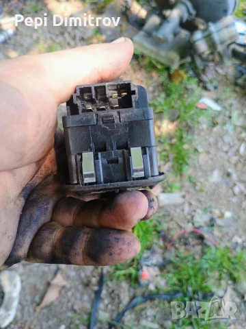 Бутони копчета Ел стъкла Peugeot 206 Hatchback (08.1998 - 12.2012), снимка 2 - Части - 50561798