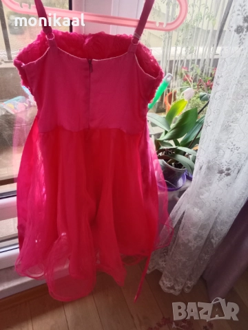 Много красива рокля, снимка 2 - Детски рокли и поли - 51710815