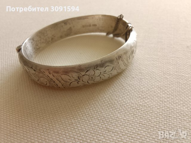 Винтидж английска гравирана гривна от 70-те години на пантите, сребро 925, проба 379 -20грама,предпа, снимка 4 - Антикварни и старинни предмети - 41826899
