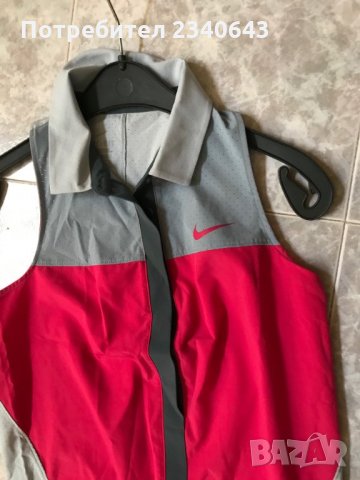 Продавам с етикет чисто на NIKE блуза за тенис 