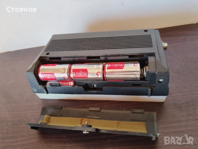 Радио транзистори GRUNDIG, ITT, UNIVERSUM, PHILIPS, LOEWE, SONATA, DOROTA, WIGO RW2 , снимка 10 - Радиокасетофони, транзистори - 38807962