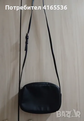 Черна малка чанта Pull and Bear