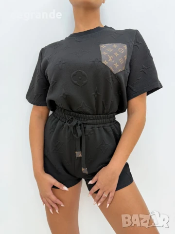 Черен Спортен дамски сет Louis Vuitton ВИДЕО НА МОДЕЛА , снимка 6 - Спортни екипи - 51304474