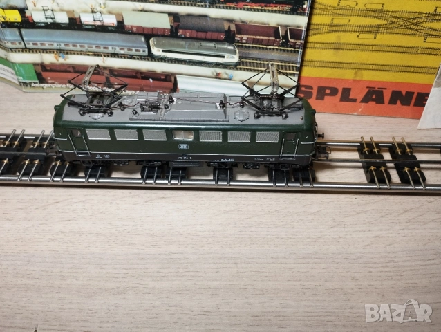 Електрически локомотив Roco HO 1/87, снимка 5 - Колекции - 53022026