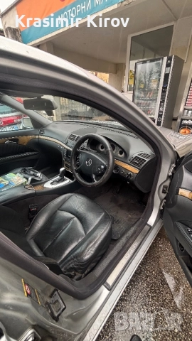 Мерцедес Е 270 цди , снимка 6 - Автомобили и джипове - 52459426