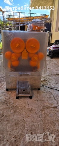 професионална фреш машина в отлично състояние.