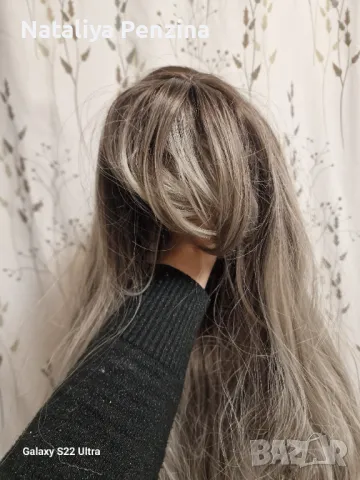 Дълга сива вълниста перука, снимка 2 - Аксесоари за коса - 48871397