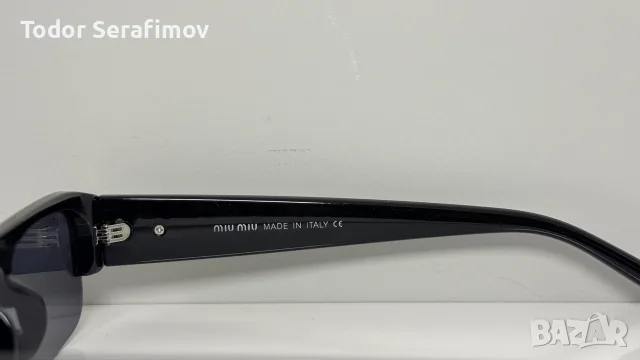 Дамски слънчеви очила Miu Miu Regard / Rectangle – Черна рамка / Златисто метално лого, снимка 3 - Слънчеви и диоптрични очила - 55982747