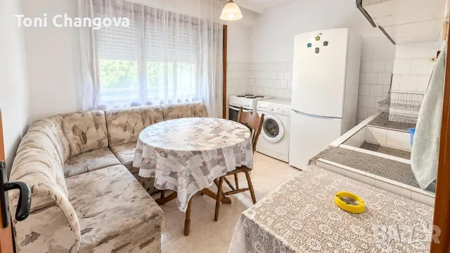 Продава четиристаен апартамент в Петрич