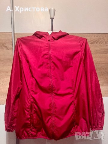 Розова ветровка с качулка