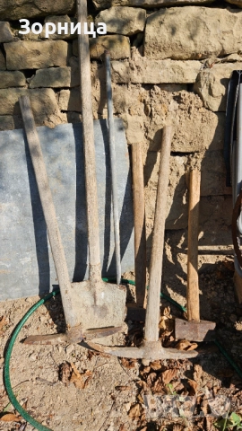 Колела от каруца, сърпове, вили, стълби и още дървени инструменти, снимка 7 - Други - 51639672