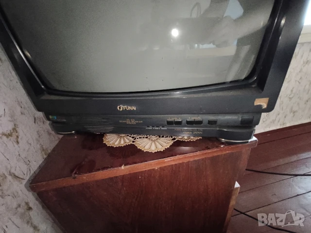 Телевизор с дистанционно, снимка 2 - Телевизори - 51143153