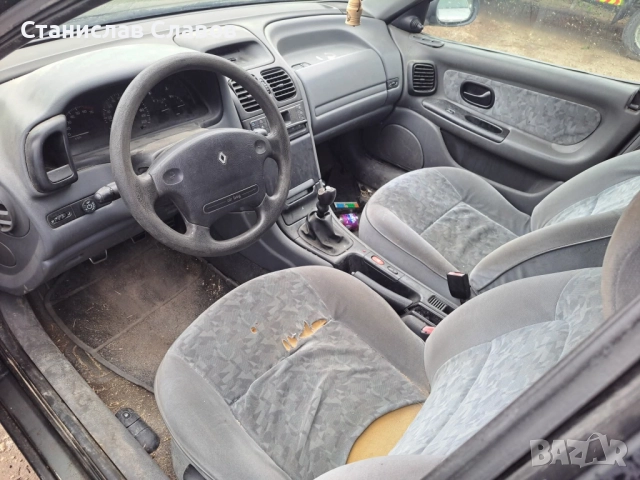 Renault Laguna 2.0i 114kc 95г, снимка 6 - Автомобили и джипове - 51934074