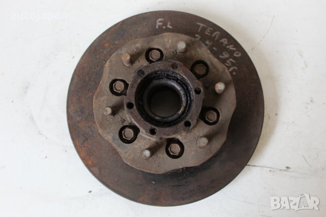 Преден спирачен диск с лагер и главина Нисан терано 2.4 95г Nissan terrano 2.4 1995