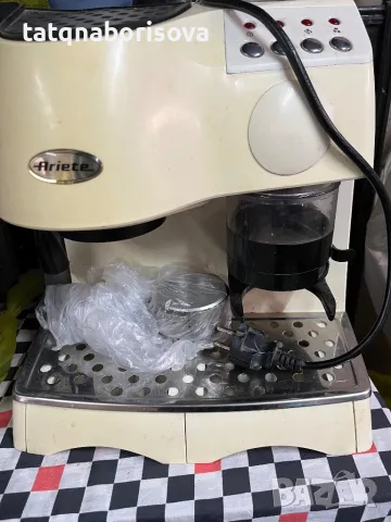 Кафемашина с мелачка на кафе