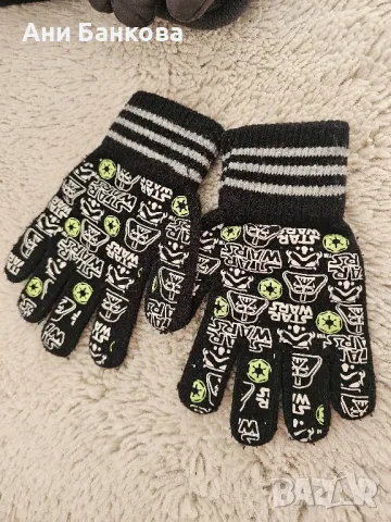 Лот шапки и ръкавици за момче 6-8г, снимка 6 - Шапки, шалове и ръкавици - 48672643