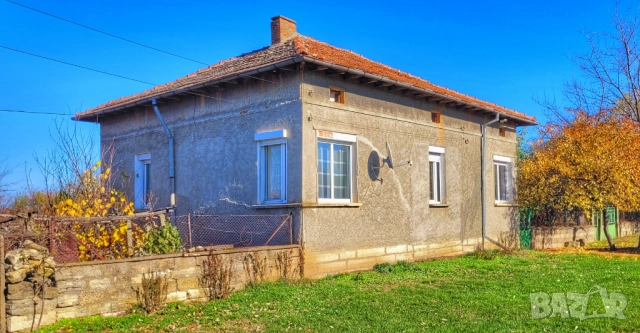 КОЛЕДНА ОФЕРТА! Kъща с голям двор, пещ и допълнителни постройки 