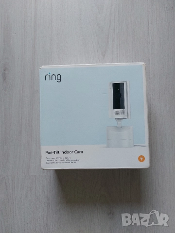 Продавам камера Ring Pan-Tilt Indoor Cam