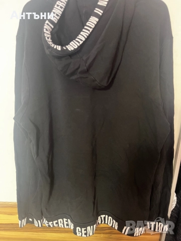 Черно худи с дълъг ръкав