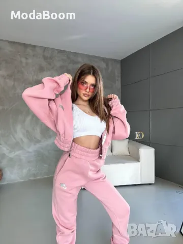 Nike розов дамски комплект 