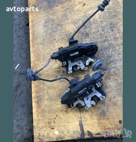 Skoda octavia 2005година седан брави предна дясна и задна лява врата