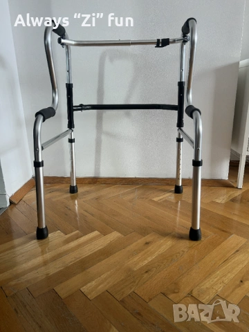 Проходилка за възрастни – стабилна, лека, като нова