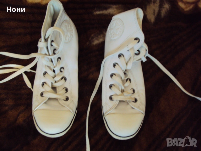 Бели кецове Converse номер 37,5