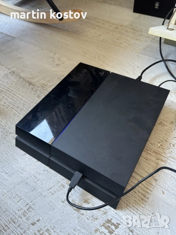 playstation 4 със кутия + 5 игри и 1 joystick, снимка 2 - PlayStation конзоли - 55944947