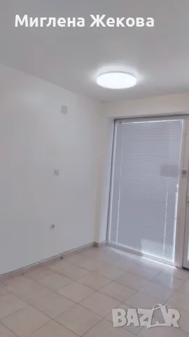 Давам под наем ПОМЕЩЕНИЕ-30 кв.м. площ срещу КОЛХОЗЕН ПАЗАР, снимка 5 - Офиси - 47329683