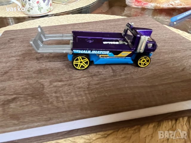 Hotwheels-Интересен, снимка 4 - Колекции - 42478902