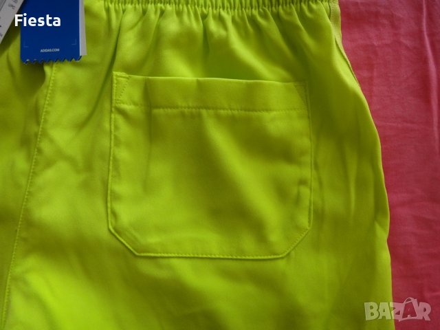 Adidas нови, оригинални, къси, спортни панталони Адидас в жълто-зелен неонов цвят, снимка 10 - Къси панталони и бермуди - 41331667