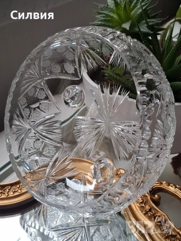 Кристална купа , снимка 2 - Антикварни и старинни предмети - 52475689