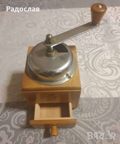 Стара мелничка за кафе, снимка 2 - Антикварни и старинни предмети - 41629296