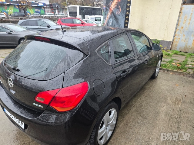 Opel Astra 2012, снимка 10 - Автомобили и джипове - 52328813