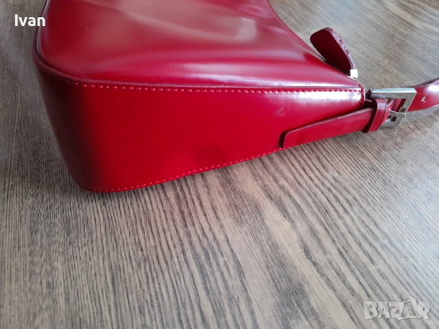 Оригинална дамска чанта Bally Switzerland , снимка 6 - Чанти - 52369429