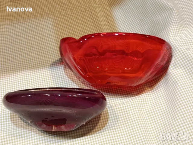 Уникални пепелници от цветно стъкло, снимка 2 - Други ценни предмети - 53331569