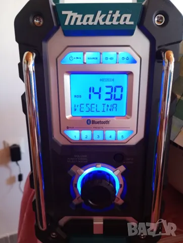 Акумулаторно радио Makita DMR108  с Bluetooth. , снимка 2 - Винтоверти - 55787243